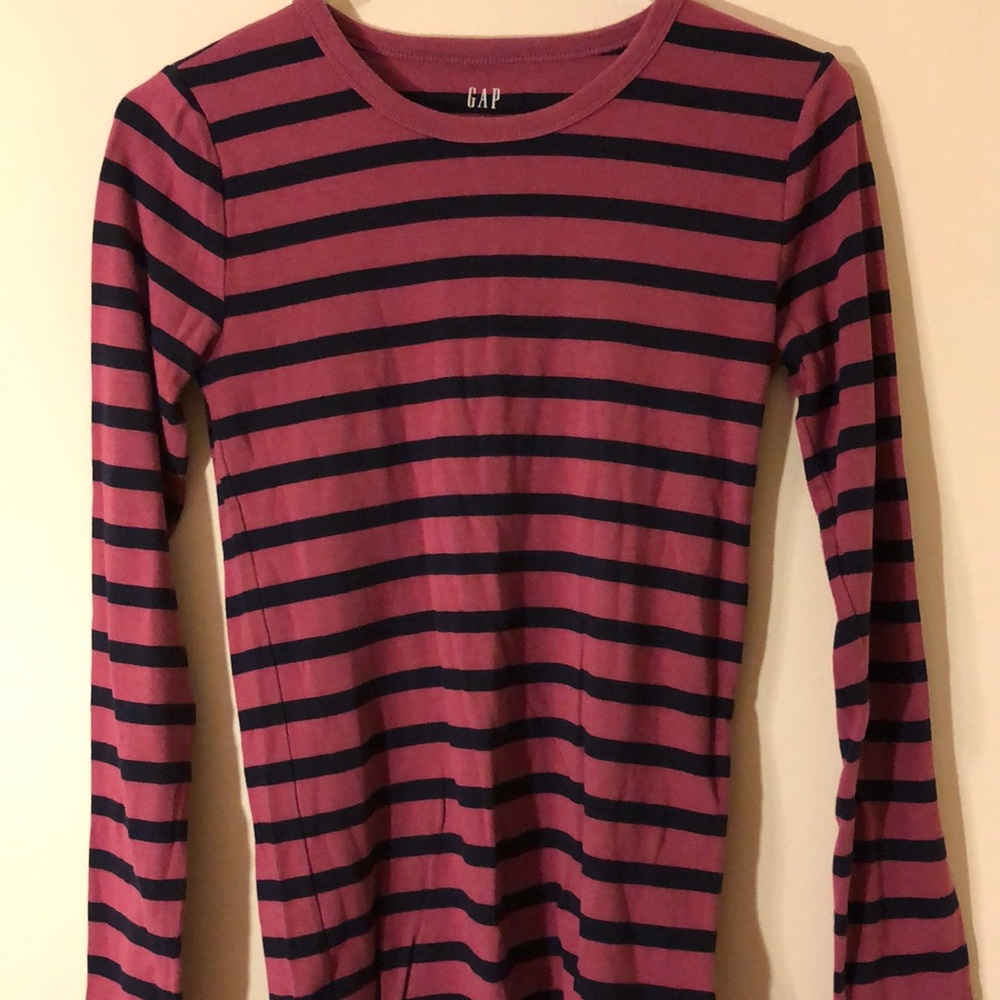 Navy and pink striped long sleeve top GAP size S